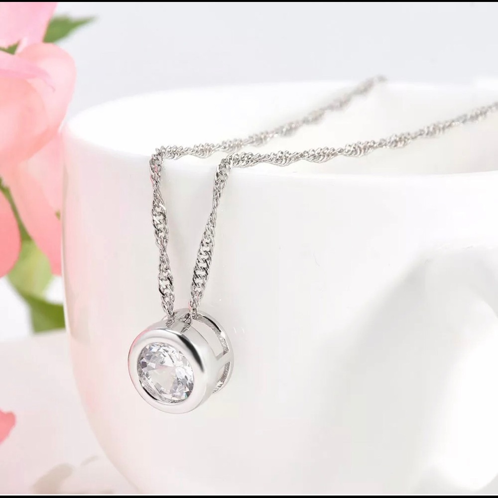 🆕 Dainty Crystal Round Stone pendant necklace
